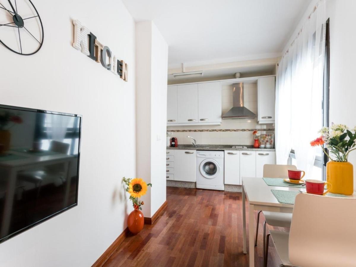 Holi-Rent Santa Marina Apartment Sevilla Bagian luar foto
