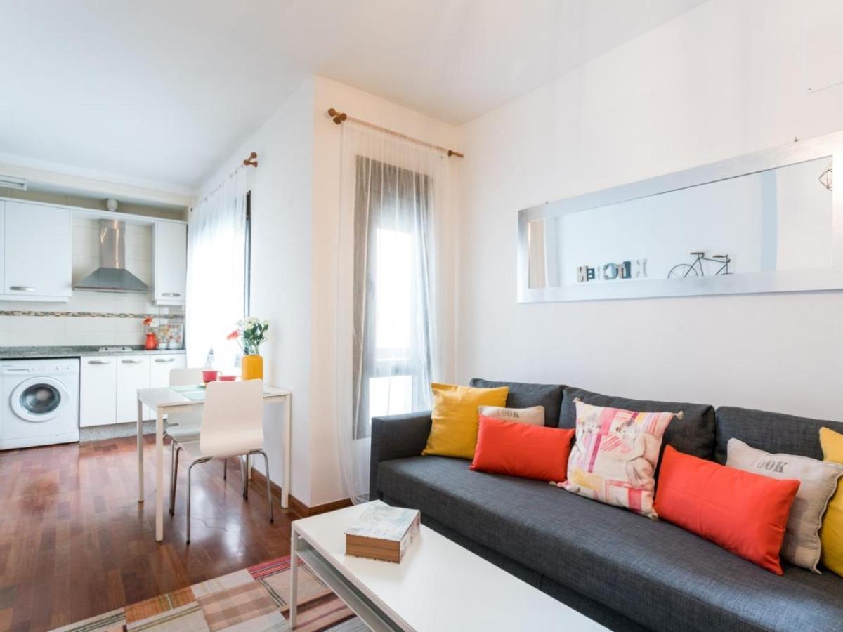Holi-Rent Santa Marina Apartment Sevilla Bagian luar foto