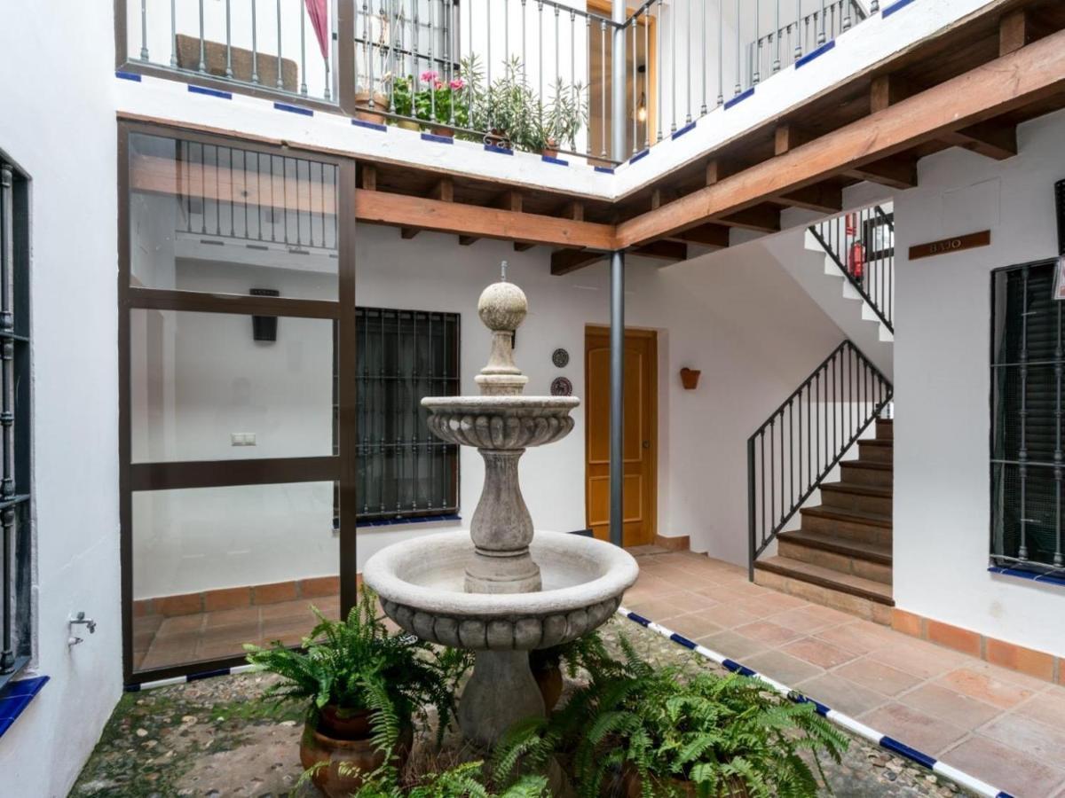 Holi-Rent Santa Marina Apartment Sevilla Bagian luar foto