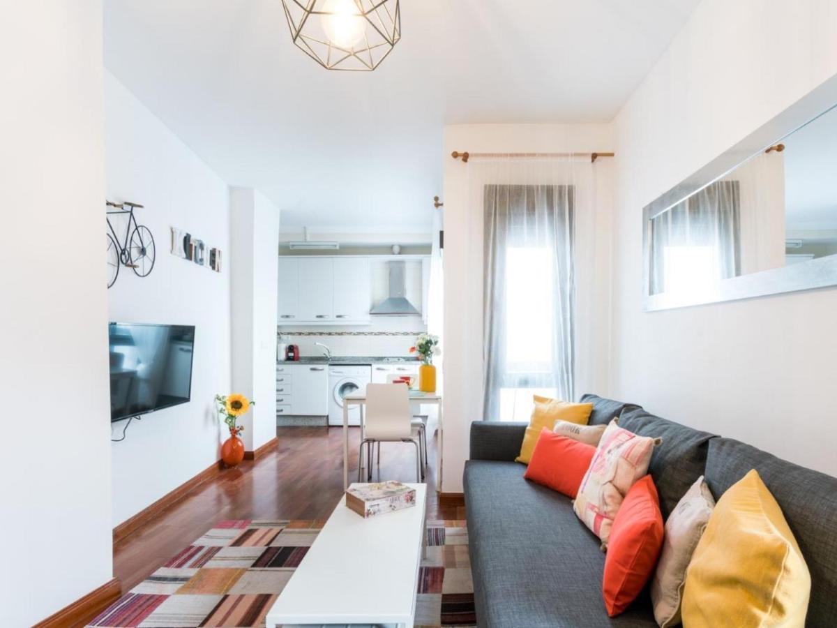 Holi-Rent Santa Marina Apartment Sevilla Bagian luar foto