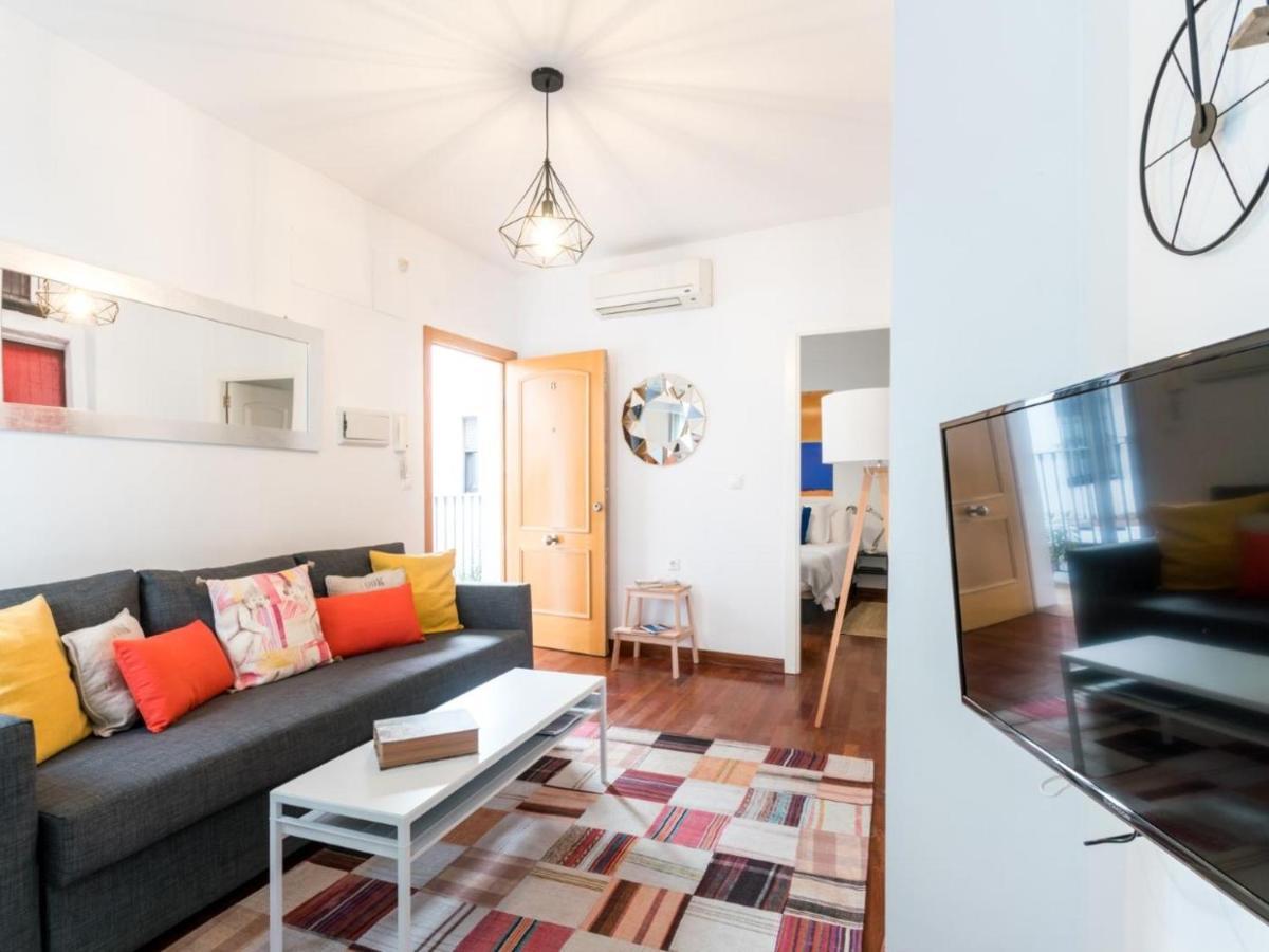 Holi-Rent Santa Marina Apartment Sevilla Bagian luar foto